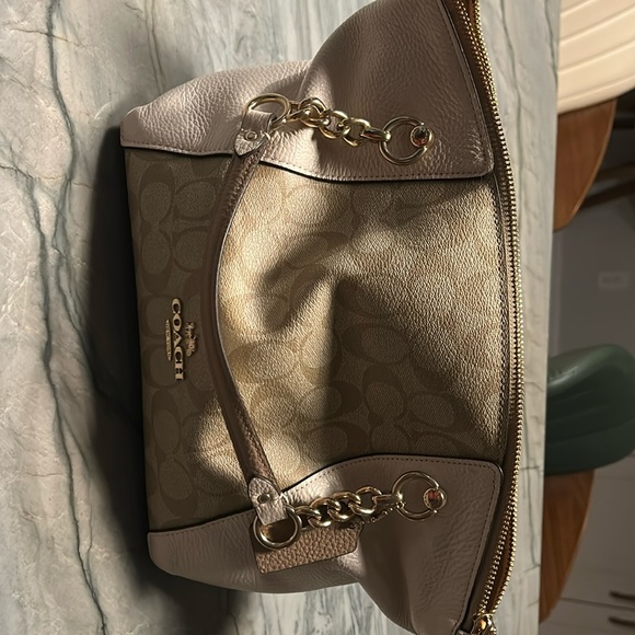 Coach Bag - Picture 2 of 7